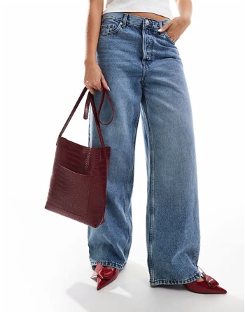 croc crossbody bag in burgundy